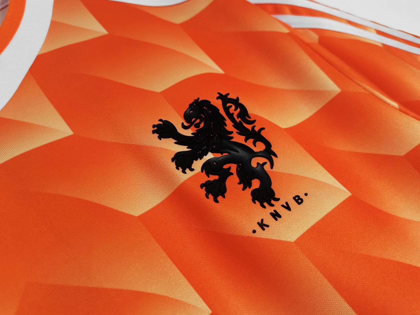 Badge view of Netherlands 1988 Away Classic Football Shirt